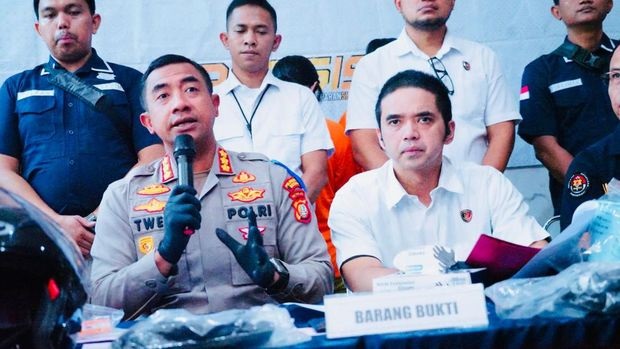 Kapolres Metro Bekasi Kombes Twedi Aditya